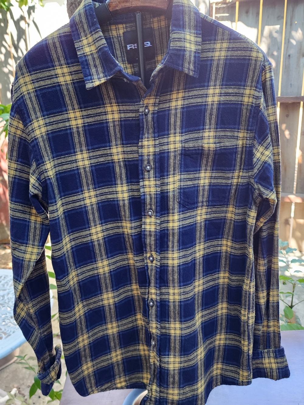 RSQ Men’s Plaid Flannel Button Down Shirt Navy Blue Yellow [Small]